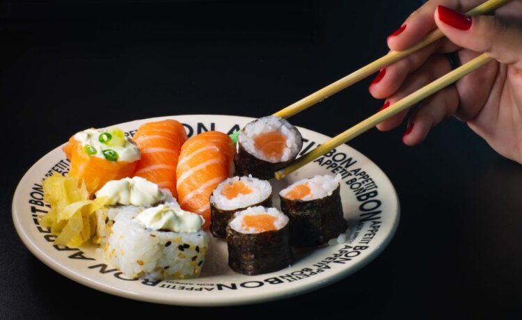 veggie sushi rolls calories